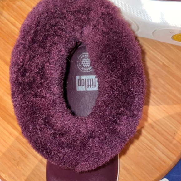 FIT FLOP SHEARLING ANKLE BOOTS IN BURGUNDY SZ 7 - Picture 7 of 9